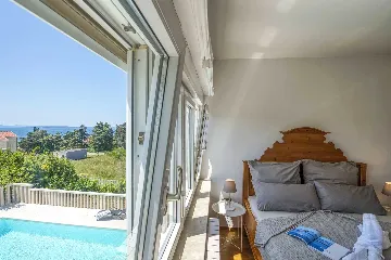5-Bedroom Villa for Up to 10 Guests in Zadar