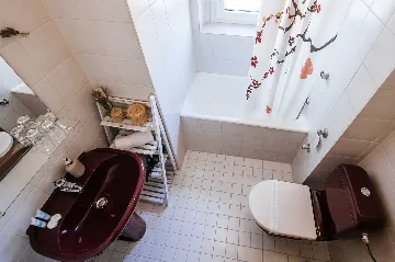 5-Bedroom Villa for Up to 10 Guests in Zadar