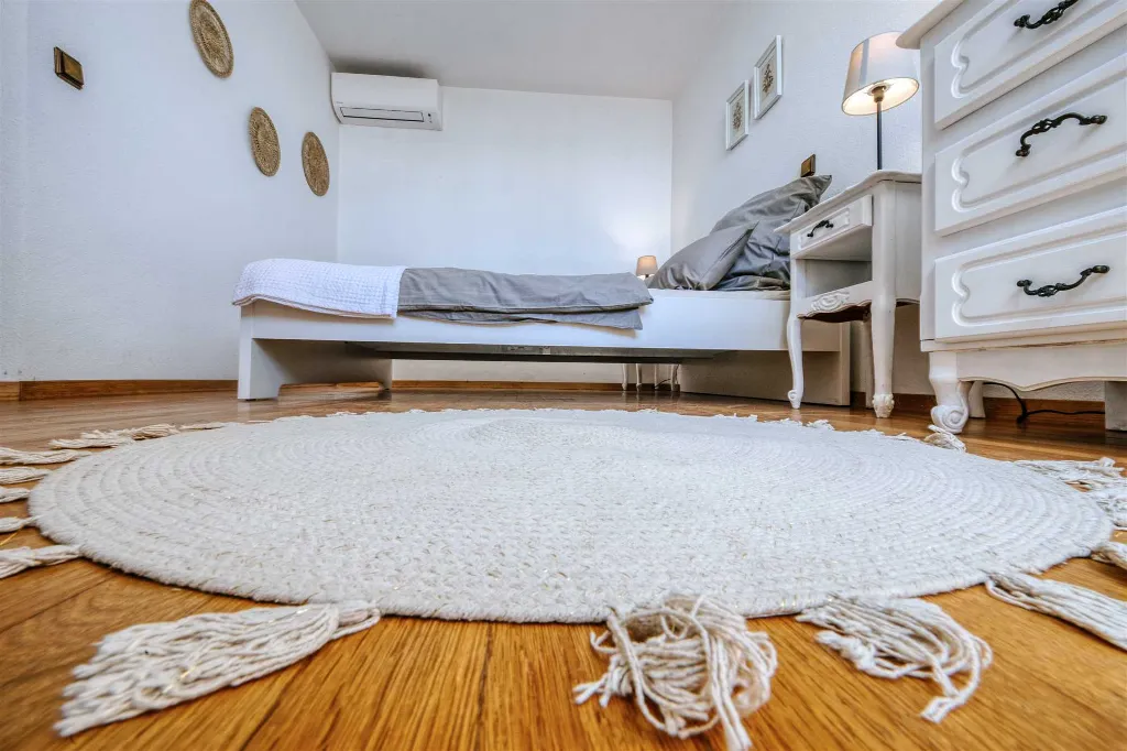 5-Bedroom Villa for Up to 10 Guests in Zadar