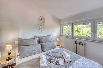 5-Bedroom Villa for Up to 10 Guests in Zadar