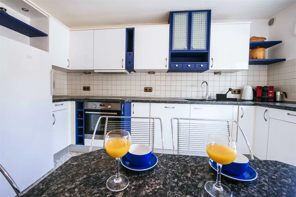 5-Bedroom Villa for Up to 10 Guests in Zadar