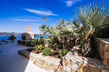 Veli Iž Villa for 8 Guests with Private Sea Exit