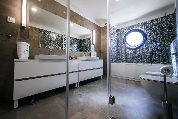 Veli Iž Villa for 8 Guests with Private Sea Exit