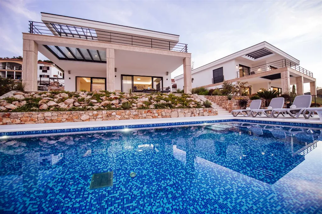 Veli Iž Villa for 8 Guests with Private Sea Exit