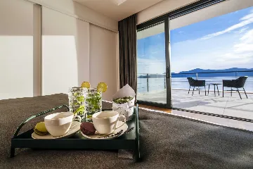 Veli Iž Villa for 8 Guests with Private Sea Exit