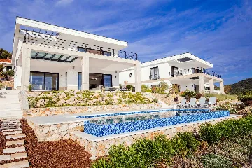Veli Iž Villa for 8 Guests with Private Sea Exit