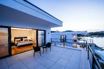 Veli Iž Villa for 8 Guests with Private Sea Exit