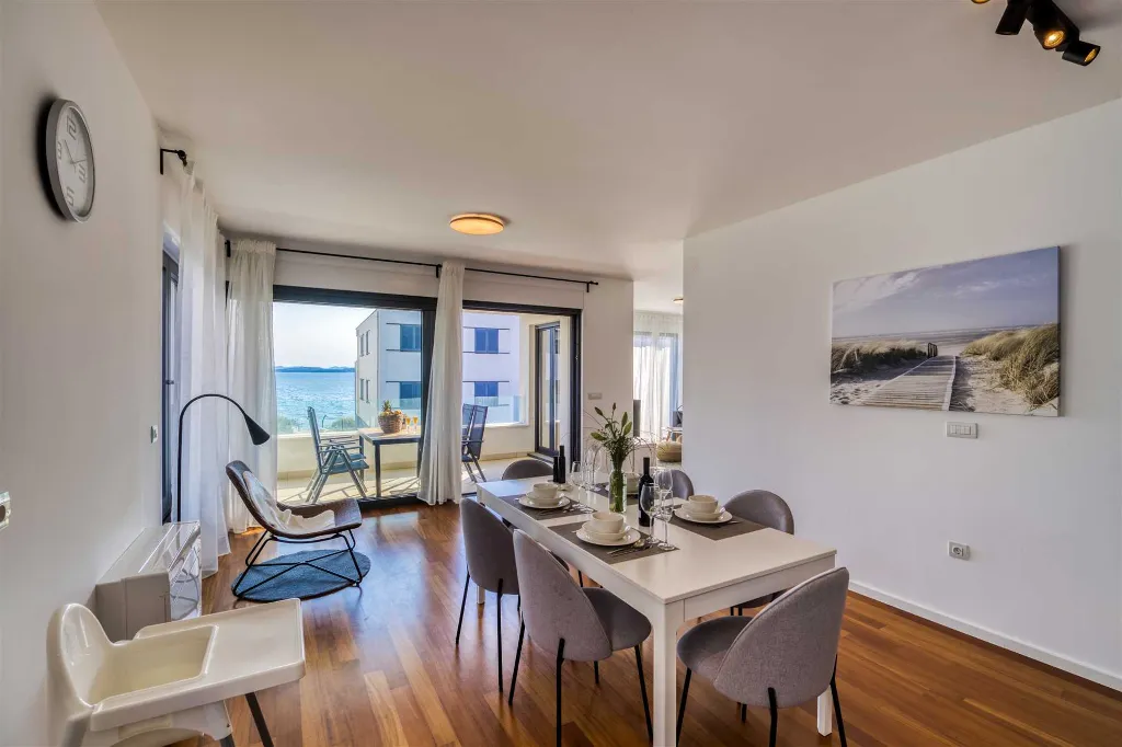 Sukošan 3-Bedroom Apartment for up to 6