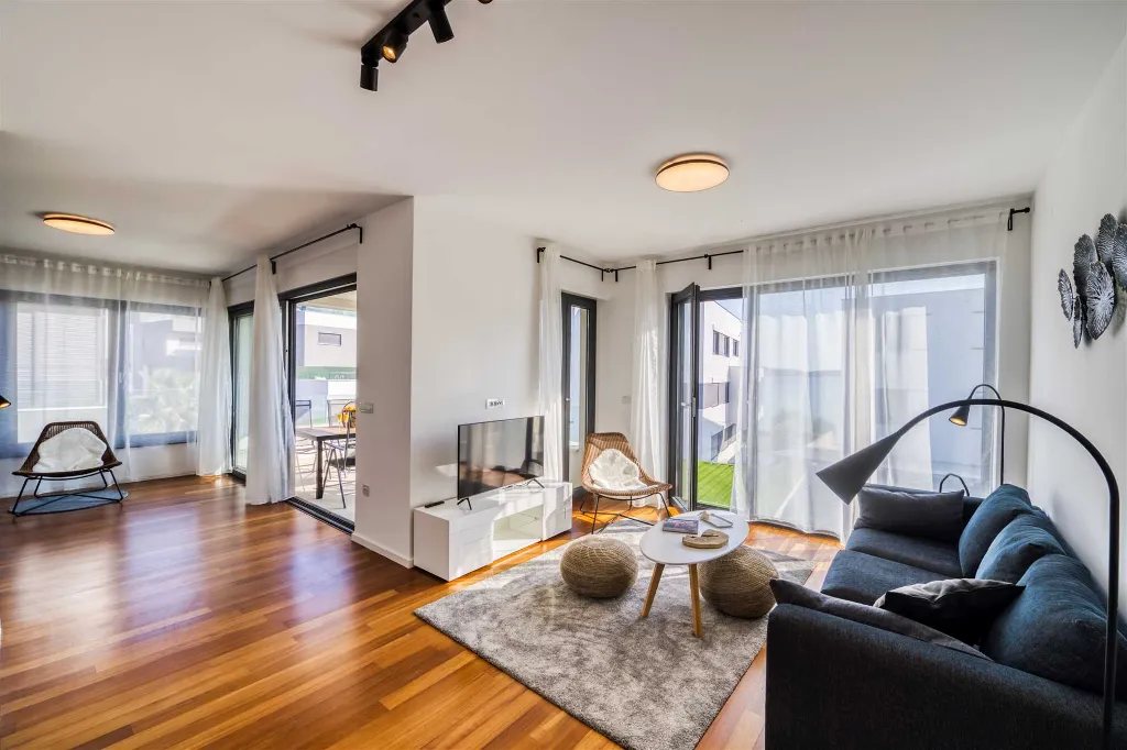 Two-Bedroom Apartment in Sukošan with Sea Views
