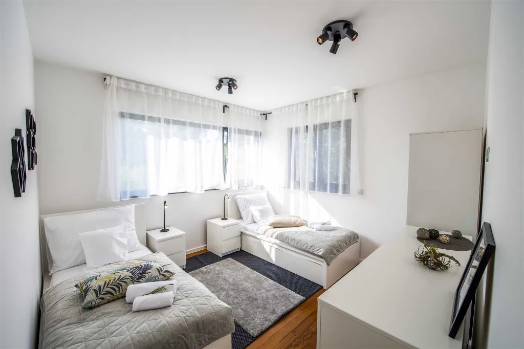 Two-Bedroom Apartment in Sukošan with Sea Views