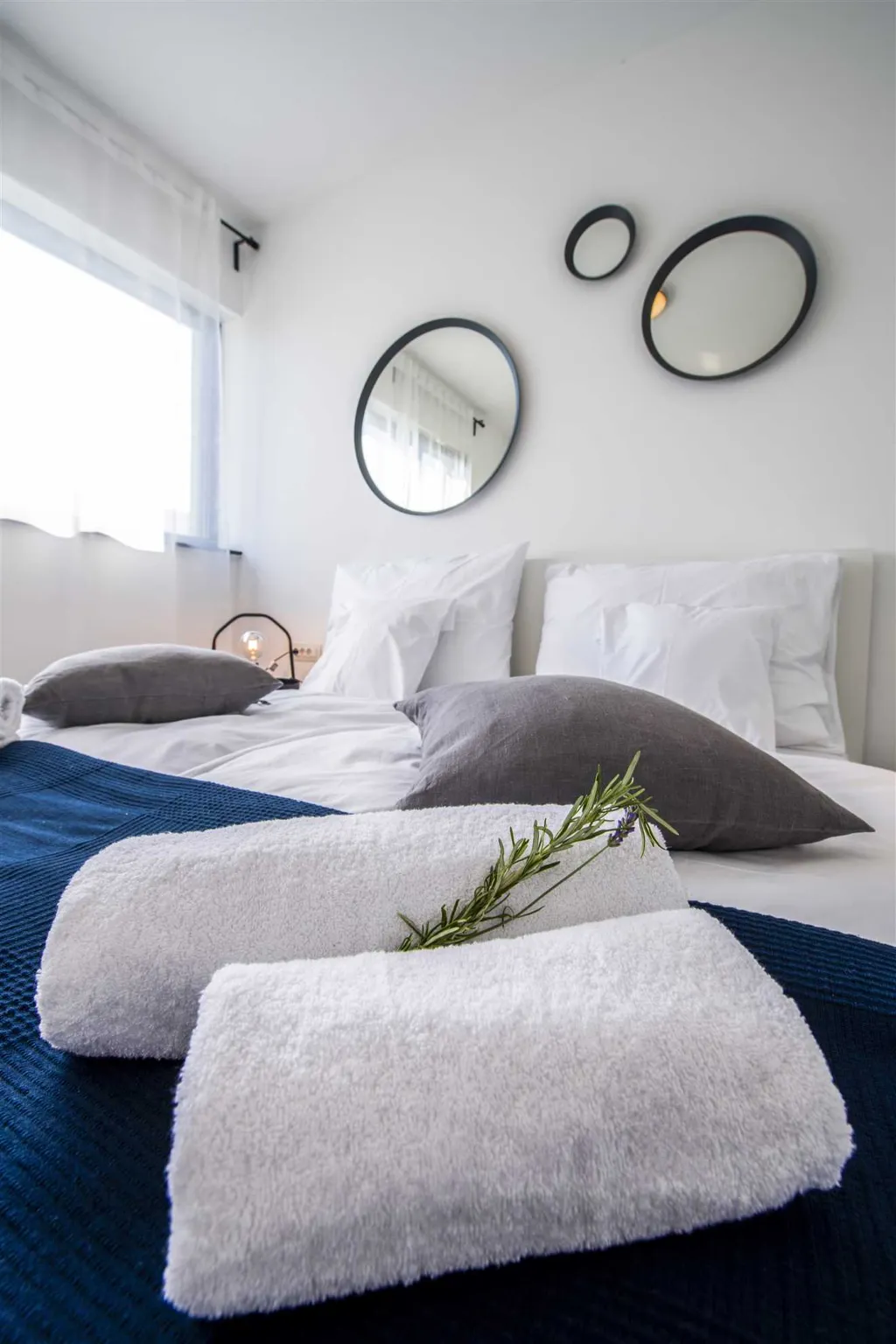 Two-Bedroom Apartment in Sukošan with Sea Views
