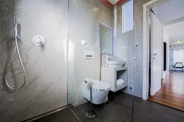 Two-Bedroom Apartment in Sukošan with Sea Views