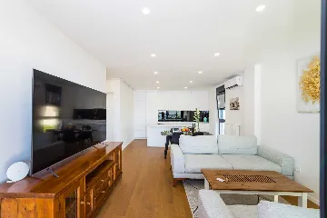 Rooftop Penthouse with Jacuzzi and Adriatic Views in Zadar