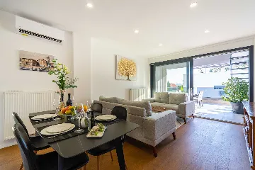 Rooftop Penthouse with Jacuzzi and Adriatic Views in Zadar