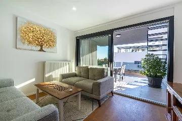 Rooftop Penthouse with Jacuzzi and Adriatic Views in Zadar