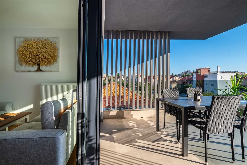 Rooftop Penthouse with Jacuzzi and Adriatic Views in Zadar