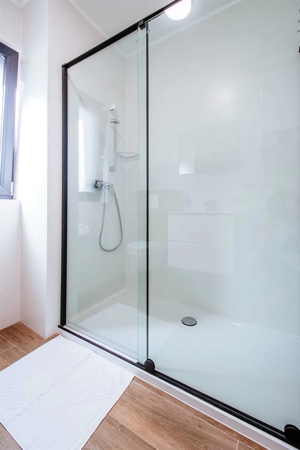 Air-Conditioned 2-Bedroom Apartment in Zadar for 6