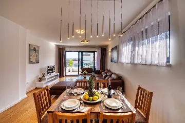 Air-Conditioned 2-Bedroom Apartment in Zadar for 6