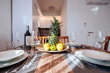 Air-Conditioned 2-Bedroom Apartment in Zadar for 6
