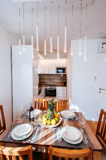 Air-Conditioned 2-Bedroom Apartment in Zadar for 6