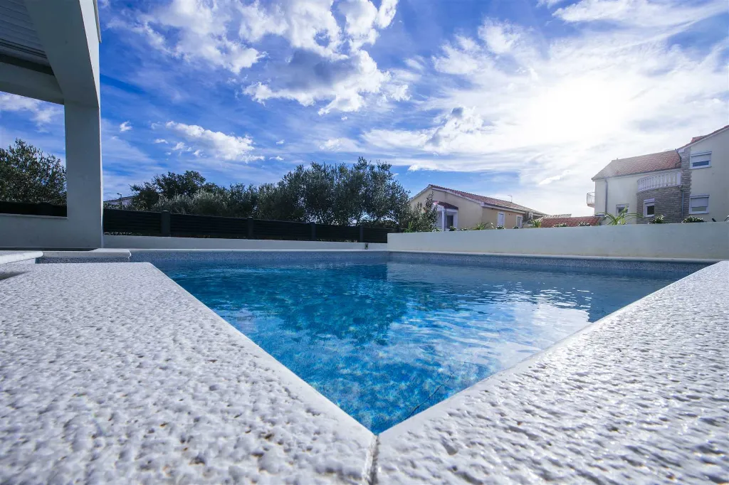 4-Bedroom Villa for up to 10 in Biograd na Moru
