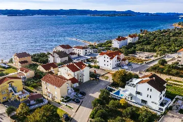 4-Bedroom Villa for up to 10 in Biograd na Moru