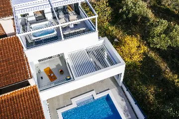 4-Bedroom Villa for up to 10 in Biograd na Moru