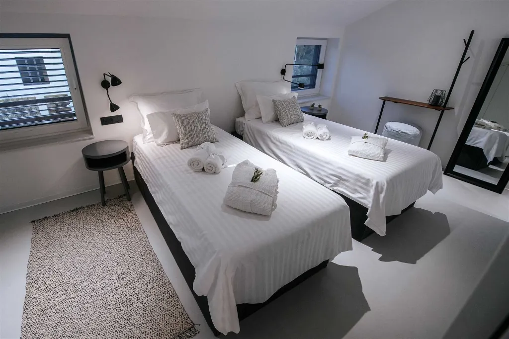 4-Bedroom Villa for up to 10 in Biograd na Moru