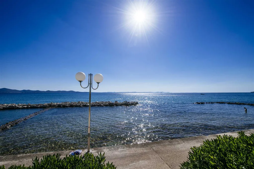 Zadar 5-Bedroom Villa with Jacuzzi (Up to 10)
