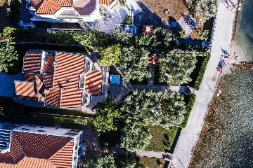 Zadar 5-Bedroom Villa with Jacuzzi (Up to 10)