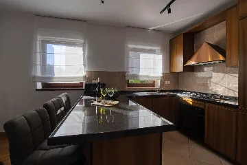 Zadar 5-Bedroom Villa with Jacuzzi (Up to 10)