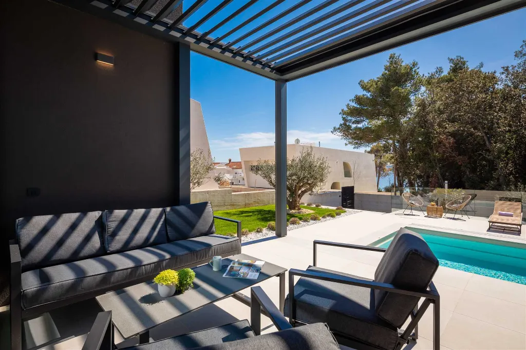 Petrčane Villa for 8 Guests with 4 Bedrooms