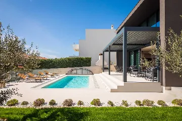 Petrčane Villa for 8 Guests with 4 Bedrooms