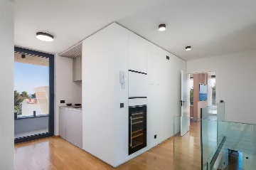 Petrčane Villa for 8 Guests with 4 Bedrooms