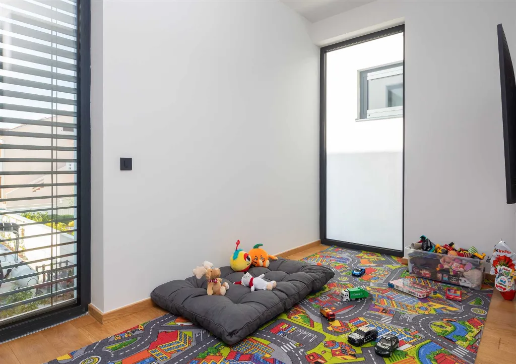 Petrčane Villa for 8 Guests with 4 Bedrooms