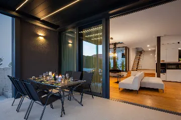 Petrčane Villa for 8 Guests with 4 Bedrooms