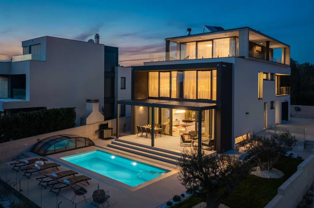 Petrčane Villa for 8 Guests with 4 Bedrooms