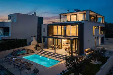 Petrčane Villa for 8 Guests with 4 Bedrooms