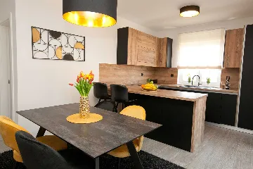 Air-Conditioned Apartment with Balcony in Zadar