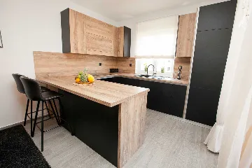 Air-Conditioned Apartment with Balcony in Zadar