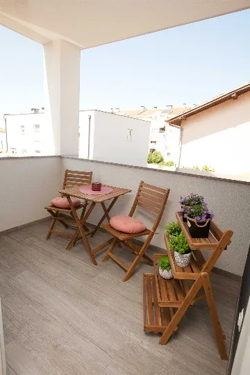 Air-Conditioned Apartment with Balcony in Zadar
