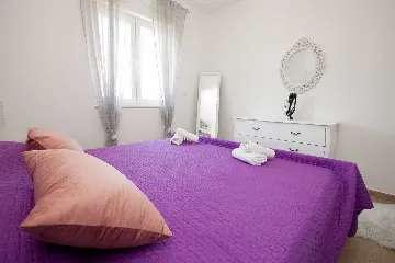 Air-Conditioned Apartment with Balcony in Zadar
