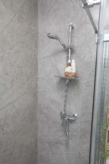 Air-Conditioned Apartment with Balcony in Zadar