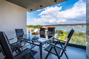 Sea-View Penthouse for 6 in Sukošan