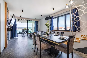 Sea-View Penthouse for 6 in Sukošan