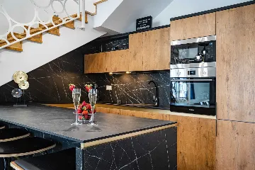 Sea-View Penthouse for 6 in Sukošan