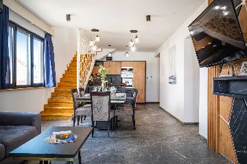 Sea-View Penthouse for 6 in Sukošan