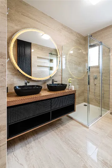 Sea-View Penthouse for 6 in Sukošan