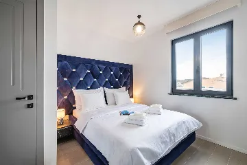 Sea-View Penthouse for 6 in Sukošan