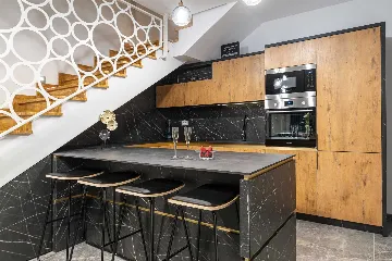 Sea-View Penthouse for 6 in Sukošan